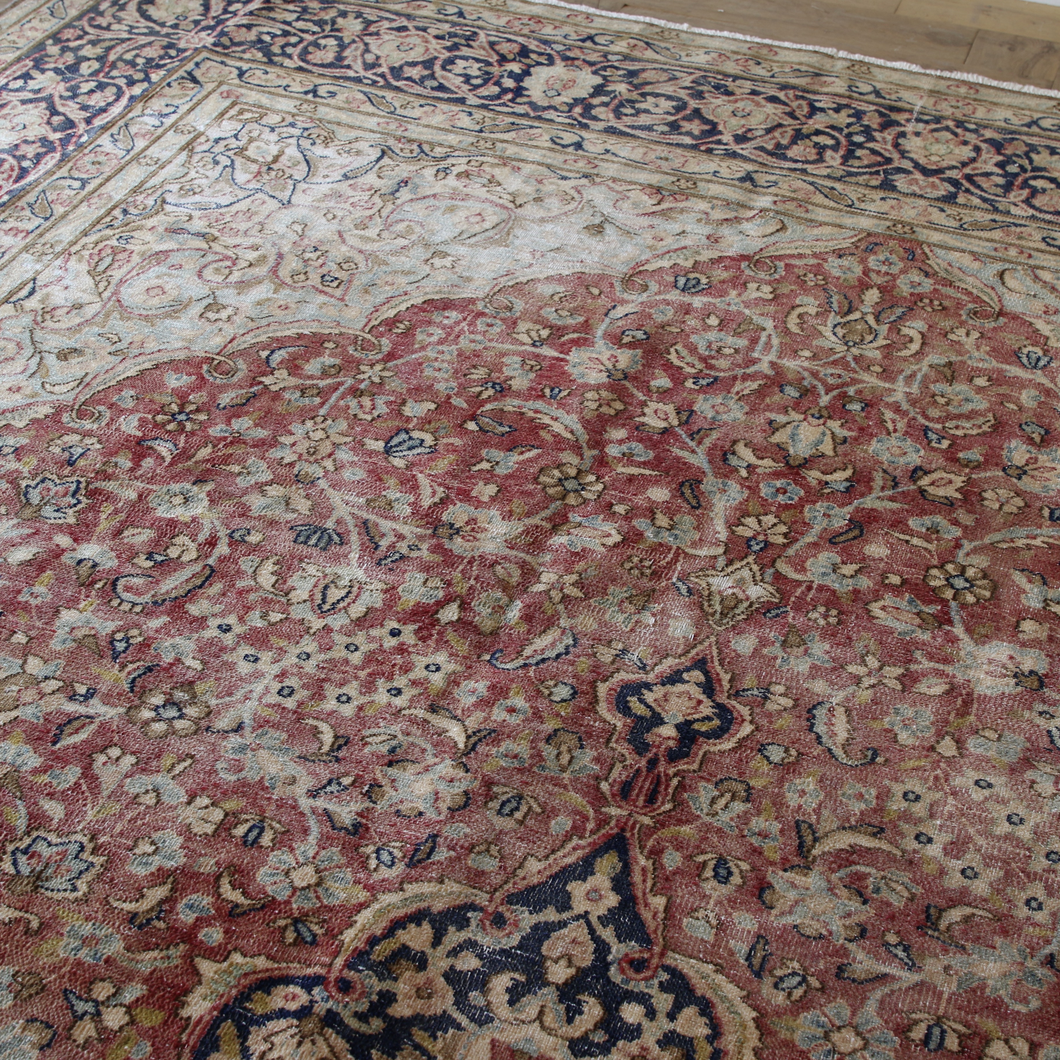 Kerman Rug // Rust Medallion